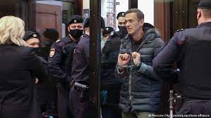Digital platform for read korean webtoons. Russian Opposition Leader Alexei Navalny Sentenced To Prison News Dw 02 02 2021