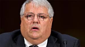 Apple cfo luca maestri is teaming up with auction site charitybuzz to offer apple fans the opportunity to bid on lunch with maestri and a tour of the apple headquarters in cupertino, california. Apple S Finance Chief Is Stepping Down Wsj