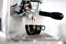 Mesin espresso dengan fitur ini memberi anda kesempatan untuk mengatur proses penggilingan, tingkat kehalusan, dan suhu biji kopi. 3 Mesin Espresso Ekonomis Untuk Rumahan Majalah Otten Coffee