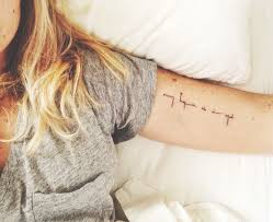 Bbt Best Beauty Tips Magazine Subtle Tattoos Tattoo Script Tattoos