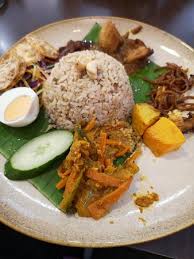 Good food and have a tiny grocery store sell the organic products, their food simple and nice always i had a nice experience with friends. Bms Organics Vegetarian Cafe Sri Petaling Kuala Lumpur Restaurant Reviews Photos Phone Number Tripadvisor