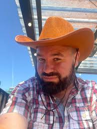 Introducing myself with John Shaw Dan Green Simon Green and my bestie Dave  Wilson at our favourite place ❤️