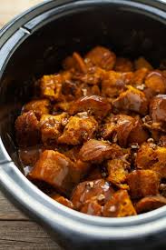 Slow Cooker Pumpkin Bread Pudding With Quick Caramel Sauce Recipe Slow Cooker Pumpkin Pumpkin Bread Pudding Pumpkin Bread