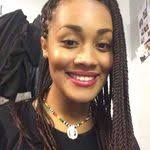 Bella Moyer's Instagram, Twitter & Facebook