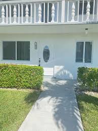 There are 6 different elementary schools and high schools with mailing addresses. Ycmc3nkul26tjm