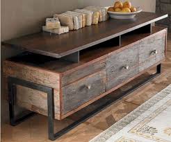 Daripada cuma buat pajangan, kamu bisa nih alihfungsikan koper tersebut jadi meja kopi di ruang tamu kamu. 15 Inspirasi Desain Lemari Hias Mulai Dari Minimalis Modern Hingga Klasik Rumah123 Com