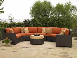 Ruang tamu outdoor dengan beberapa desain yang menarik dan menawan. Harga Kursi Kayu Ruang Tamu Dekorasi Luar Ruangan Ruang Tamu Outdoor Mebel