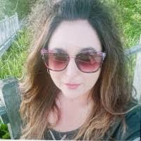 Holly Stratton's Instagram, Twitter & Facebook