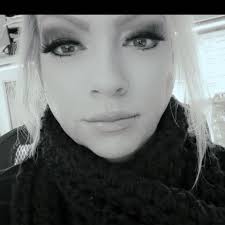 Hi, can someone recommend a good orthodontist in the area? Thank you very  much!