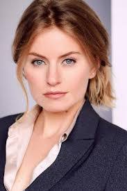 Abbey Hunt's Instagram, Twitter & Facebook