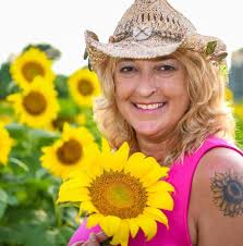 Thanks to this fantastic group I met this power of nature! Melissa  Waterfield ❤️ had so much fun with her, she's incredible and lovely…😘 See  you in the next…gig!!!