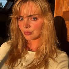 Angie Simon 🌞🌱 (@Purlingoaks)