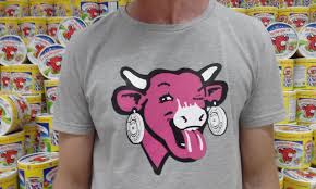 Tee Shirt Unisexe Rolling Cow En Collaboration Avec La Vache Qui Rit Chef De Bande Mens Tshirts Laughing Cow Mens Tops