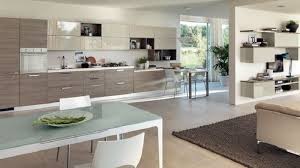 Se trata de un diseño de cocina en colores claros. Muebles De Cocina En Melaminas Nacionales E Importadas Balt Muebles De Cocina A Medida