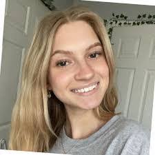 Alyssa Zahn's Instagram, Twitter & Facebook