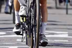 | in the saddle ep. Mark Cavendish Loses Chain In Record Tying Sprint Road Bike Action