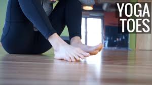 Toe separators like the popular yoga toes claim to stretch and exercise bunion and plantar fasciitis foot pain away, and it seems the toe stretching devices truly work. Toe Yoga Kinetic U Exercise Series Youtube