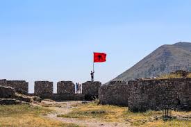The official name of the albanian flag is flamuri kombëtar. Was Du Bei Einer Reise Nach Albanien Erwarten Kannst Rapunzel Will Raus