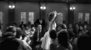 Dirty dancing is a 1987 american romantic drama dance film written by eleanor bergstein, directed by emile ardolino and starring patrick swayze and jennifer grey in the lead roles, and featuring cynthia. Film Dirty Dancing Image Animated Gif