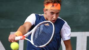 29 enero 2020 , 8:30 am. Atp Finals Kleiner Bruder Ist Dominic Thiems Grosster Fan Sport Mix Tennis