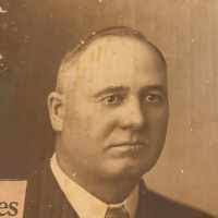 William Hermes's Instagram, Twitter & Facebook