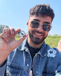 Kinder surprise cu @stefania.carausuu @gabrielaaa.lorena @sergiu.cristy.908