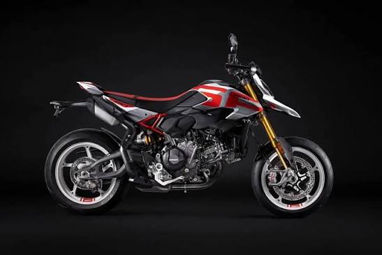 Yeni Ducati Hypermotard V2 SP ve DesertX Satışa &Ccedil;ıkıyor: Tarih A&ccedil;ıklandı