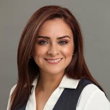 Heather Pollack's Instagram, Twitter & Facebook