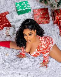 Actress Merit Gold shares sultry Christmas photos