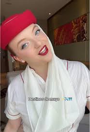 Nicole Smith Ludvik Azafata De Emirates Airlines