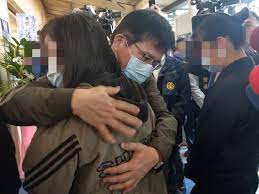 【墙外到墙内搬运工】郭文贵 推特党 兲朝浮世绘 小民之心 辛灏年 曹长青 袁红冰 旗袍 袁腾飞 翻墙 科学上网 | 搬运工 自由 民主 法治 宪政 人权 平等 视频 音频 文字版 在线 播放 下载 民运 维权 王岐山. Rs3p6cqxd3z4cm