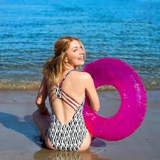 Έχει πολύ όμορφες αναμνήσεις από. Smaragda Karydh E3ormhsh Sthn Aigina Celebrities Eidhseis