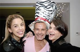 Momento emitido el martes 06 de agosto de 2019 en los ángeles de la mañana. Osvaldo Laport Entre A Los 60 Trabajando En Familia Y Con Mucho Humor Gente Online