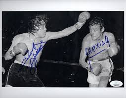ARGUELLO, ALEXIS & RUBEN OLIVARES SIGNED PHOTO (SIGNED BY BOTH-JSA) – JO  Sports Inc.