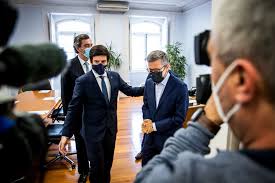 Translations of the phrase carlos moedas from german to english and examples of the use of carlos moedas in a sentence with their translations: Cds Entusiasmado Com Carlos Moedas Para Libertar Os Lisboetas Do Socialismo Autarquicas Publico