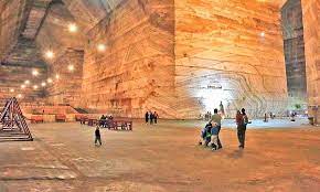 Imprejurimi si obiective turistice slanic prahova. ÈtiaÈi CÄ Salina SlÄnic Este Cea Mai Mare Din Europa Si Locul Cu Cel Mai Pur Aer De Pe PlanetÄ Pedagoteca