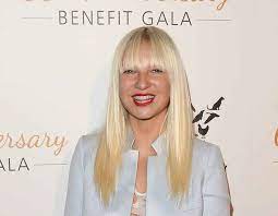 Си́а кейт изобе́ль фёрлер (англ. 11 Pictures Of Sia S Face Pictures Face Beautiful