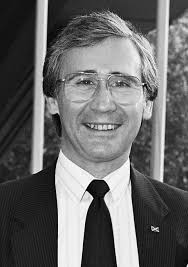 Andrew Welsh's Instagram, Twitter & Facebook