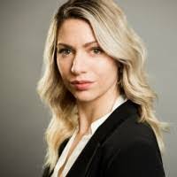 Hillary Macdonald's Instagram, Twitter & Facebook