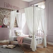 Modele maison contemporaine décoration et architecture. Lit A Baldaquin 90x190 En Metal Rose Eglantine Maisons Du Monde