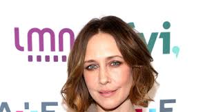 Submitted 3 months ago by the departed vera farmiga screencap image gallery (gangstermoviesreview.blogspot.com). Vera Farmiga Kisses And Tells About Bates Motel S Season Finale