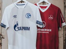 Entspricht 1 fcn trikot der qualität, die sie als käufer in dieser preisklasse haben möchten? Fanfreundschaft Zwischen Schalke 04 Und Dem 1 Fc Nurnberg So Sieht Das Sonder Trikot Aus Schalke 04
