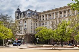 Tassa sulle merendine e la minaccia di dimissioni. Ministero Dell Istruzione E Della Scienza Della Repubblica Di Bulgaria Immagine Editoriale Immagine Di Istituzione Balkan 165154325