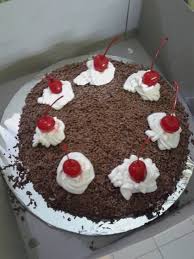 Cara pengolahannya beragam mulai dari cake kukus dan cake panggang. Resep Cake Lezat Black Forest Panggang By Weni Kusuma Ini Pertama Kalinya Nyoba Bikin Kue Black Forest Bertepatan Dengan Ultah Pertama Anakku Yang Pertama Semua Serba Pertama Ya Hehehe Tapi Alhamdulillah