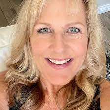 Hello! I just moved to Gilbert and would love to get involved in a church  family again. Please share some recommendations for a Christian or  nondenominational church! Thank you in advance 💛