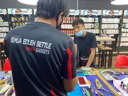 These items can be pinned onto a variety of fabrics and are a great way to express one's personality and showcase interests. Mrfix Pakar Service Repair Iphone Bangi