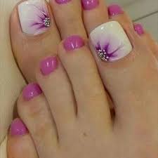 Además puedes disfrutar de más modelos en uñas decoradas con flores y mariposas en este sitio web. Decoracion De Unas Para Pies 80 Ideas Originales 2021