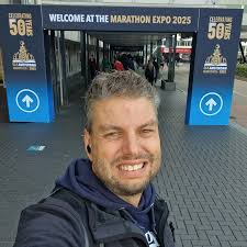 Medal monday: Maastunnelloop 2025 (10km), deze vond ik wel heel vet en goed  georganiseerd door @epic.runs_ #medalmonday #running #rotterdam #10km  #epicruns