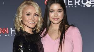 Mar 14, 2021 · mark consuelos and kelly ripa's son joaquin going to the university of michigan for wrestling this link is to an external site that may or may not meet accessibility guidelines. Kelly Ripa Mark Consuelos Is Sobbing Sending Daughter Lola To College