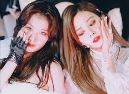 #twice #twice wallpaper #twice locscreen #sana #tzuyu #momo #chaeyoung #mina #jihyo #nayeon #dahyun #cry for me #cry for me wallpaper. Who Has The Sexiest Voice In Twice K Pop Music Allkpop Forums